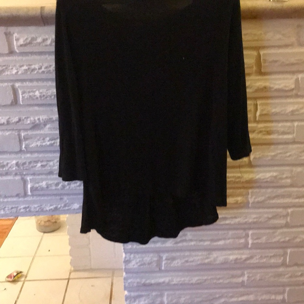Black long sleeve T-shirt